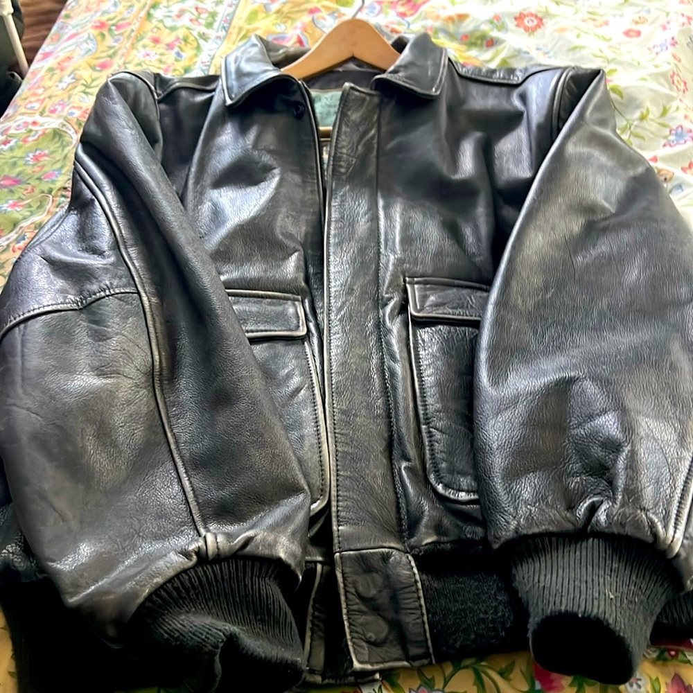 Men 80’s leather jacket size 44